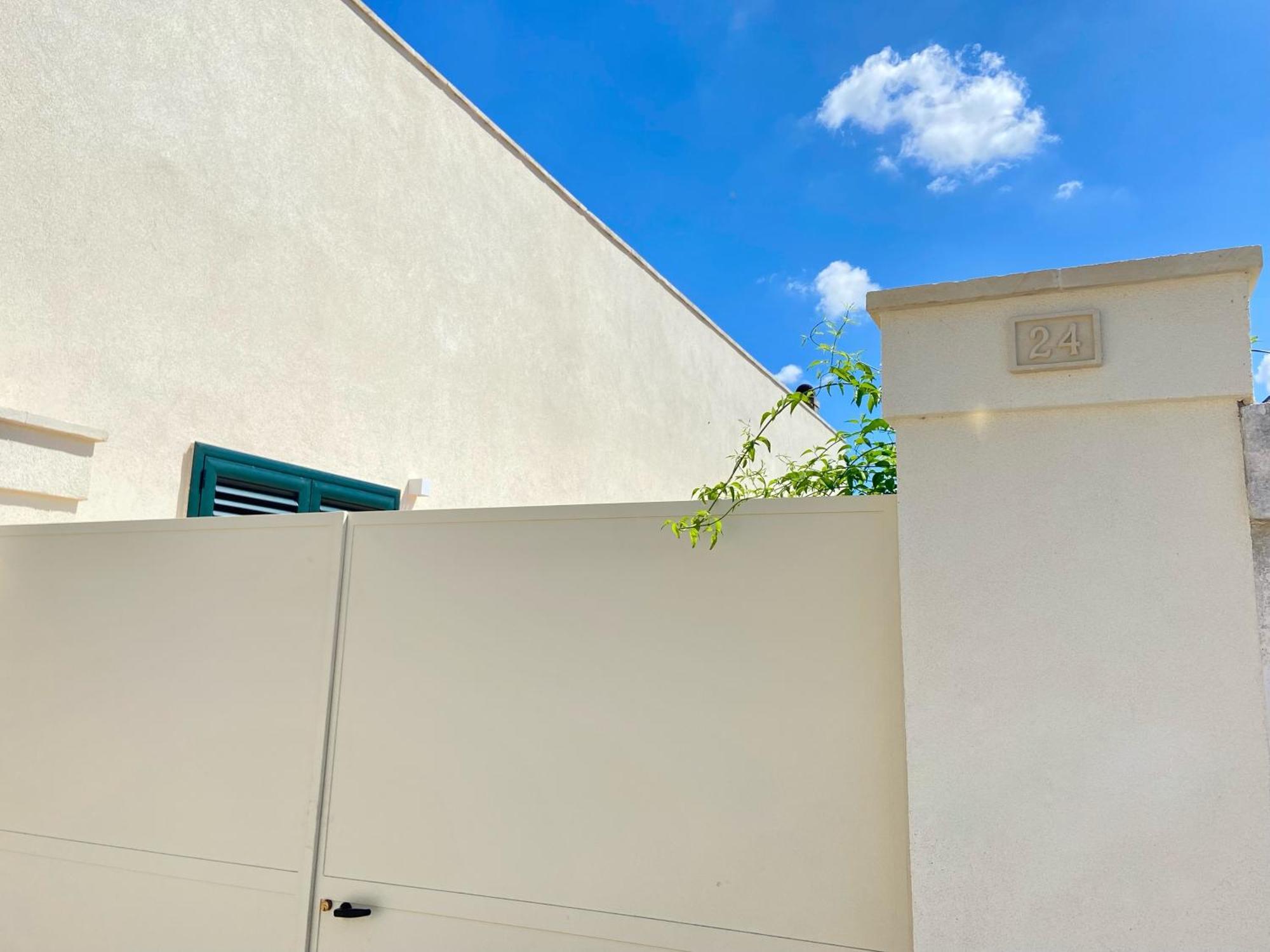 La Casa Di Nina Apartamento Surano Exterior foto